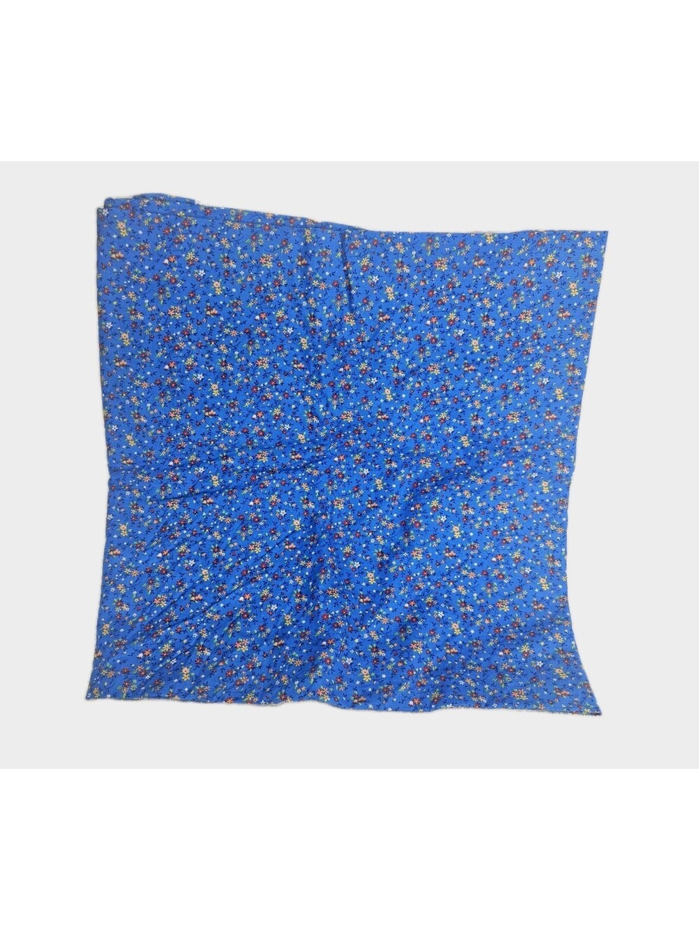 Vintage VIP Quilting Cotton Calico 64x44" Uncut Vivid Blue Floral Classic Preppy